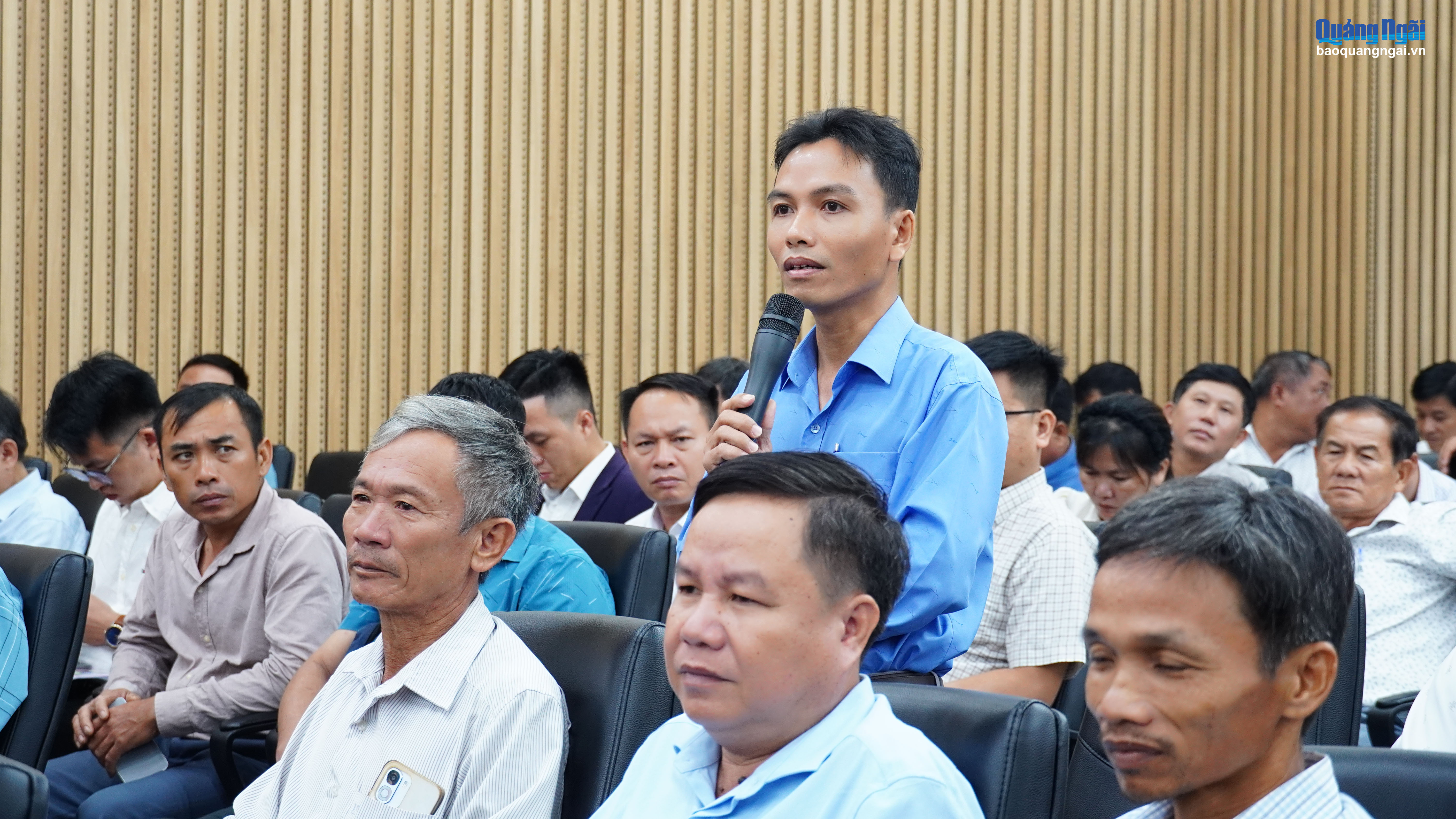 Hội viên, nông dân, đại diện các doanh nghiệp, hợp tác xã phát biểu tại hội nghị.