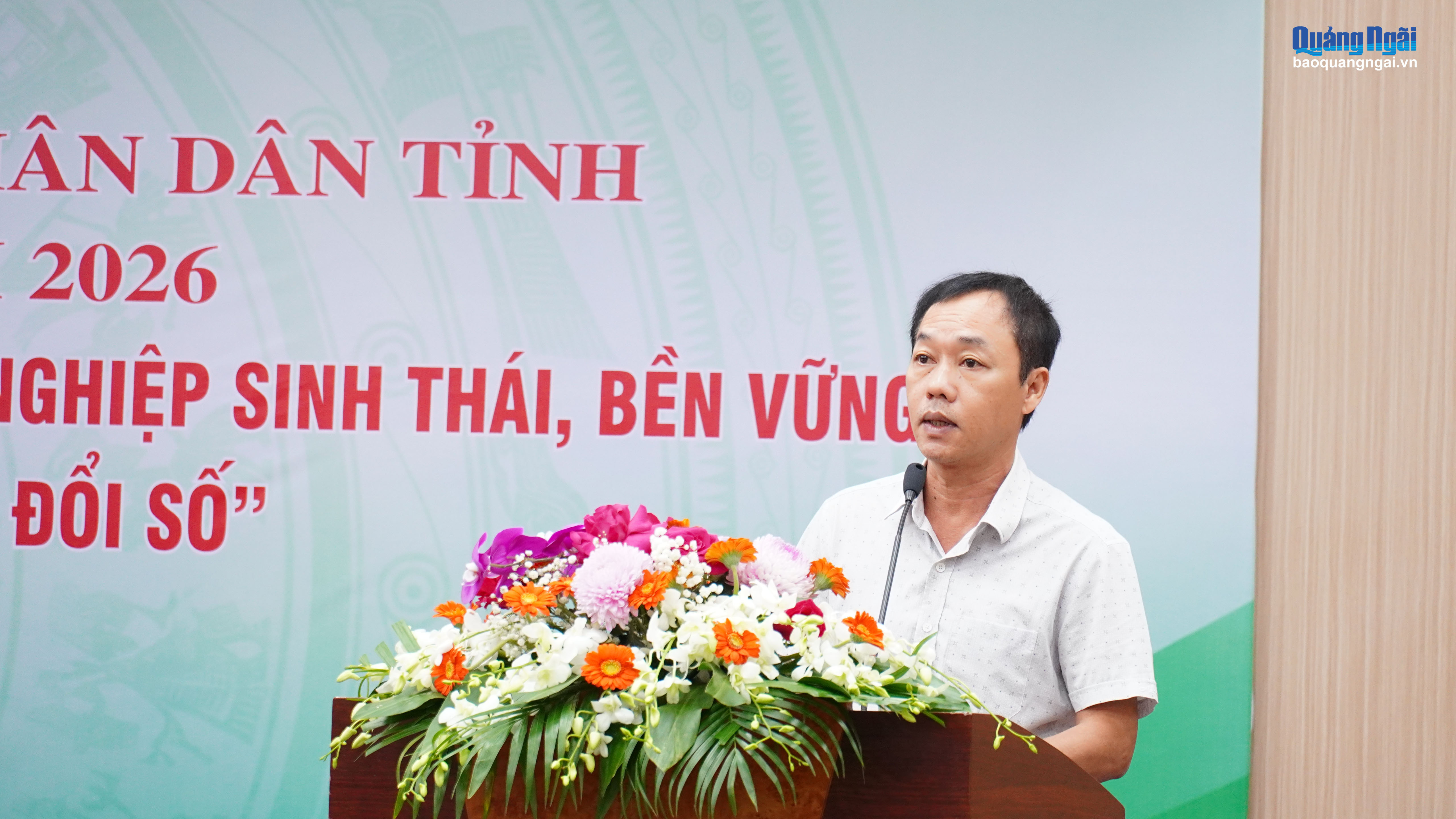 Đại diện Sở Công Thương trao đổi và trả lời một số kiến nghị tại hội nghị.