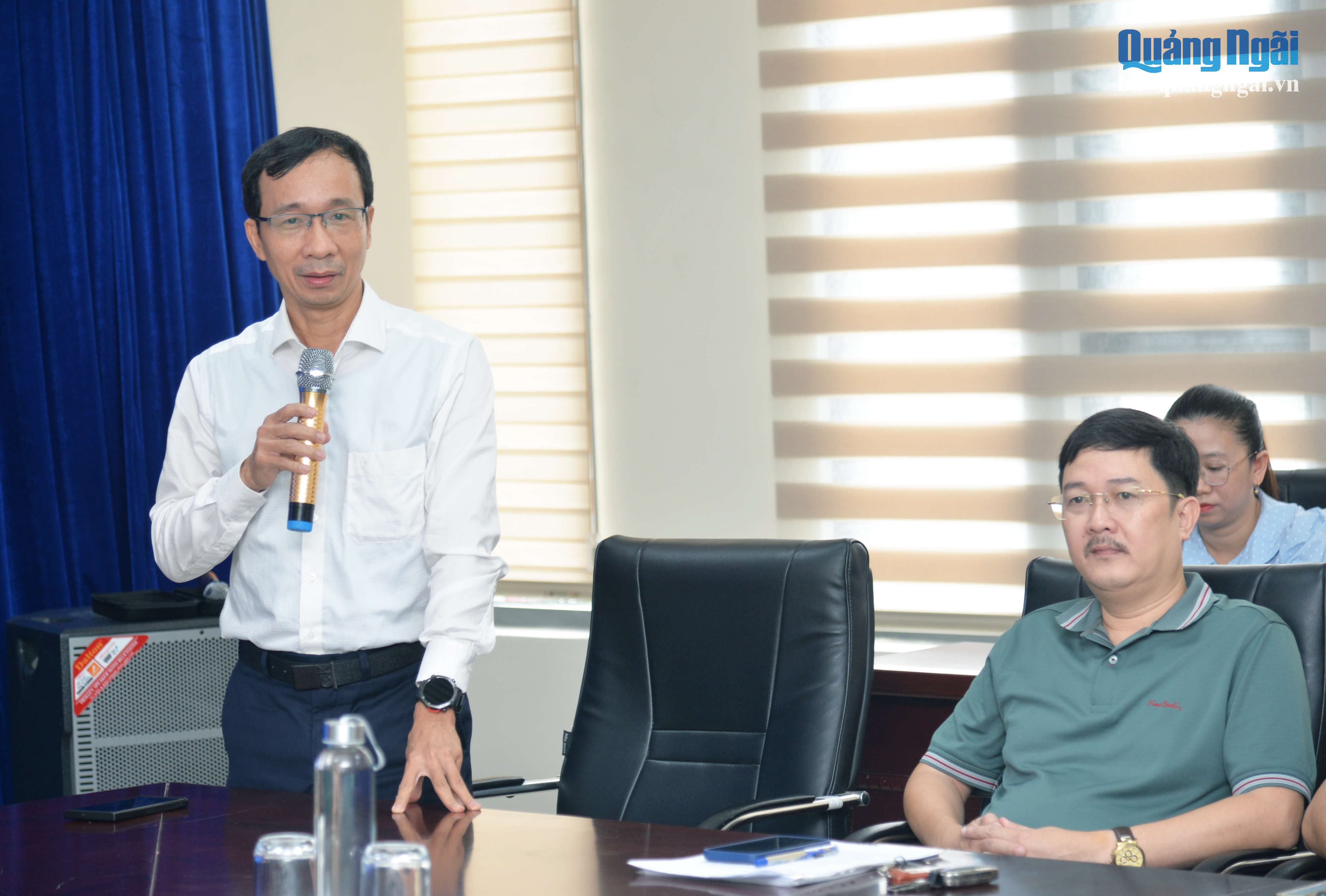 Ông Huỳnh Đức Minh - Giám đốc Báo và Phát thanh, Truyền hình Quảng Ngãi, Chủ tịch Hội Nhà báo tỉnh phát biểu khai mạc lớp tập huấn.