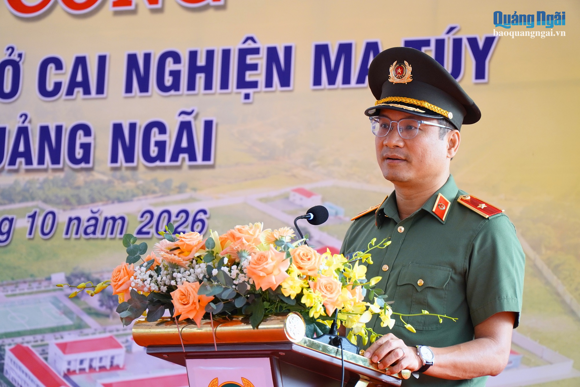 Thiếu tướng Hồ Song Ân - Giám đốc Công an tỉnh phát biểu tại buổi lễ.